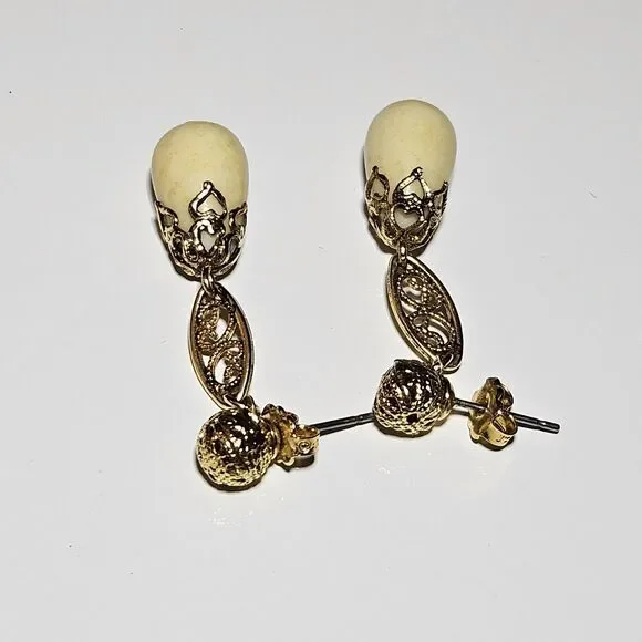 Vintage Avon Gold Tone And Ivory Filigree Preirced Drop Earrings - Picture 10 of 12